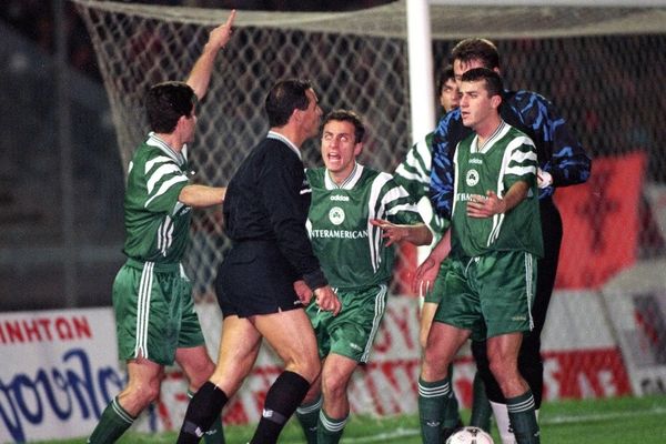 Όταν ο Παπουτσέλης… έβαλε «φωτιά» (photos+video)