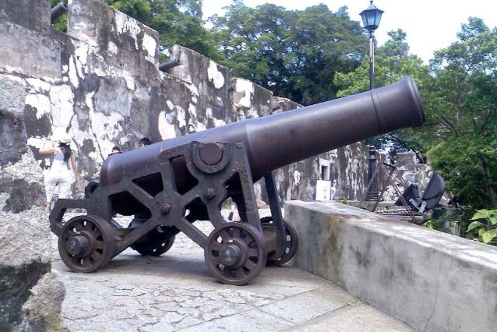 Κανονιές στη Football League