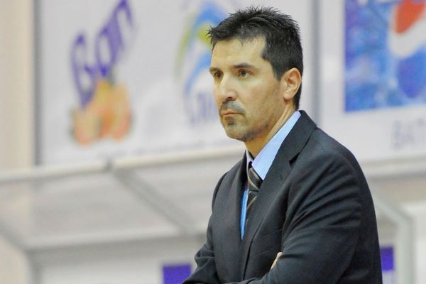Πρίφτης: «Συγκέντρωση μέσα από την άμυνα»