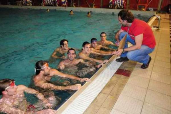 «Έφυγε ο ξένος και ο Αλιχανίδης…»