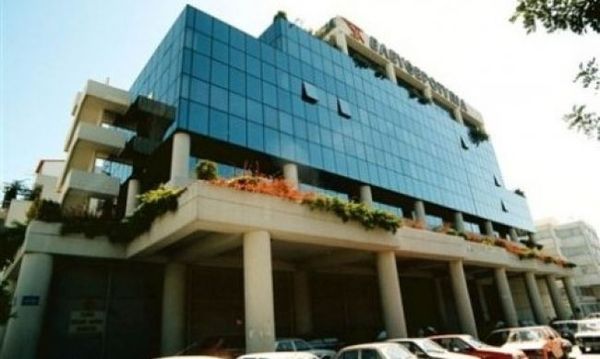 Πληρωμές… επιλεκτικά στην Ελευθεροτυπία