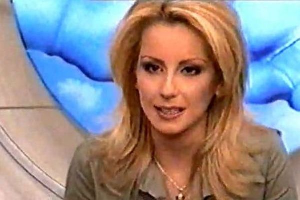 J&J：Το μικρό milko και η Σία Λιαροπούλου 