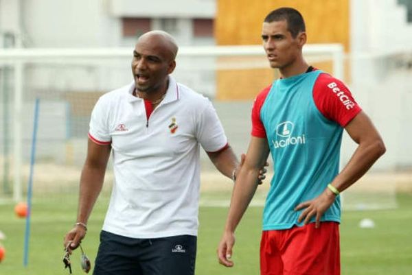 Ακόμα ψάχνει ομάδα ο Τζόσουα Σίλβα