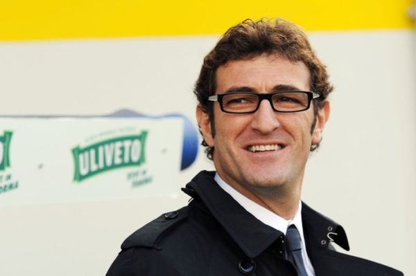 Φεράρα: «Αξιοθαύμαστος ο Κόντε»