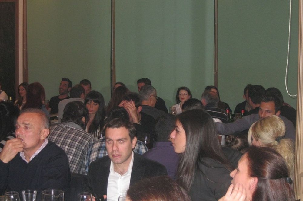 Εορταστικό τραπέζι και ευχές στον Απόλλωνα 