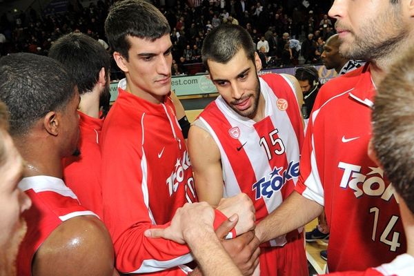 Αποχαιρέτησε με νίκη το 2011 ο Ολυμπιακός