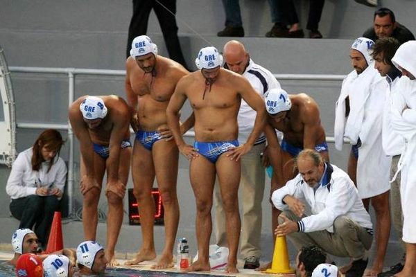 Χωρίς αθλητικό υλικό η Εθνική!