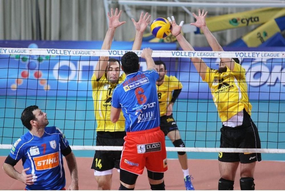 Ντεμπούτο Ζένια και νίκη για Φοίνικα