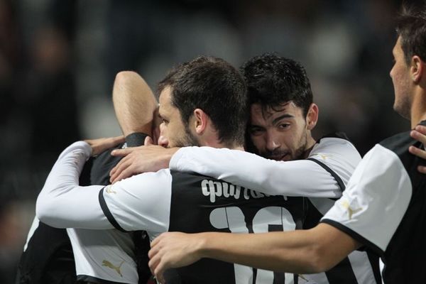 Ο Κλάους με... τα δώρα για Βεϊρίνια και Κοντρέρας (photos+videos)