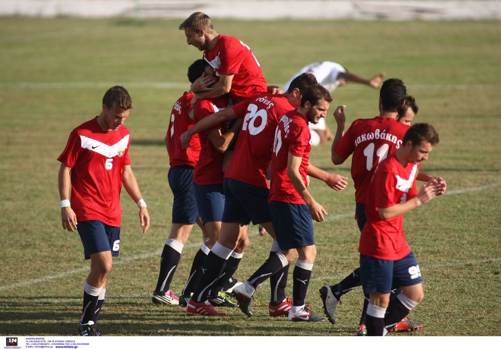 Ο Τύρναβος έβαλε τρίποντο στο 2012