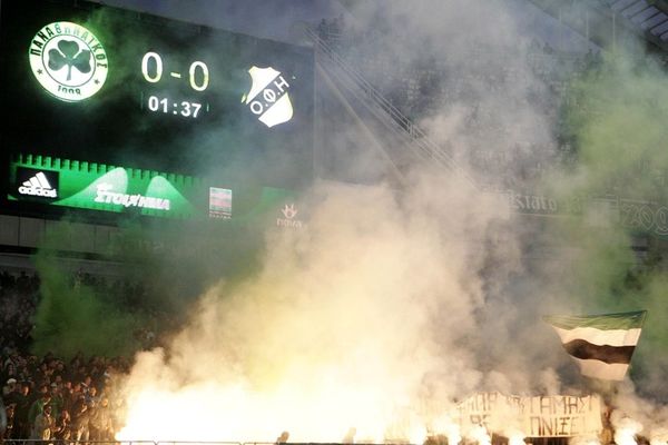 Μα, πού ζούμε όλοι, βρε; Σε ροζ συννεφάκι;