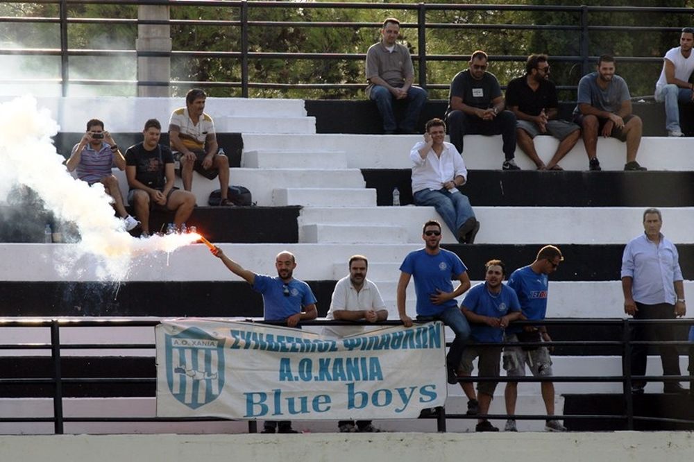 Ανακοίνωση «Blue Boys» κατά Μανιουδάκη