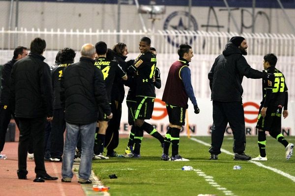 Ηλεκτρισμένη ατμόσφαιρα στα αποδυτήρια του Άρη