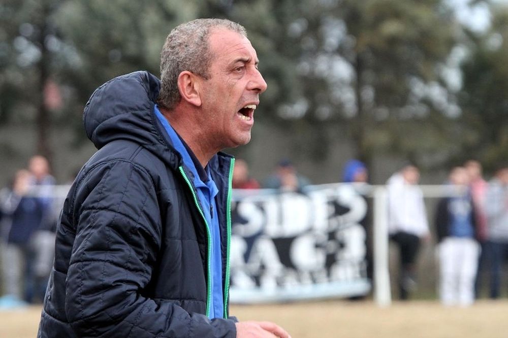 Αλεξίου καλεί διοίκηση για τίτλο