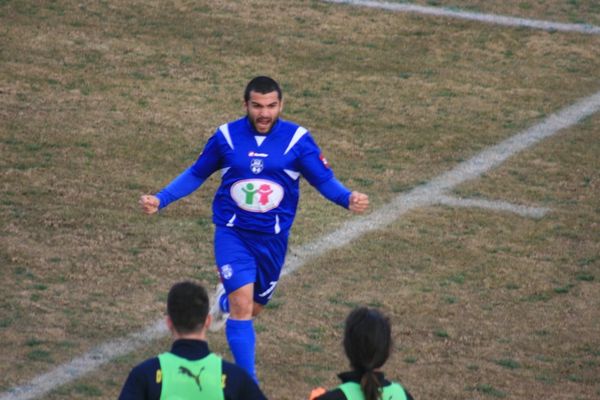 Σεμερτζίδης στο Onsports: «Στον Απόλλωνα νιώθεις ποδοσφαιριστής»