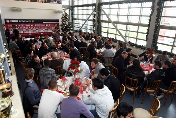 Προπόνηση και πίτα στον Ολυμπιακό