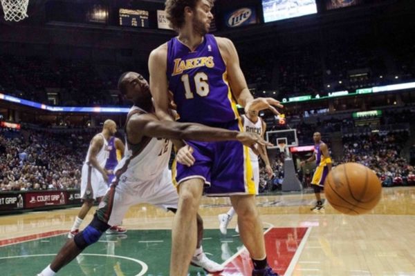 Υποφέρουν οι Λέικερς