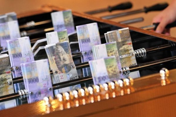 LIVE CHAT για τις μεταγραφές