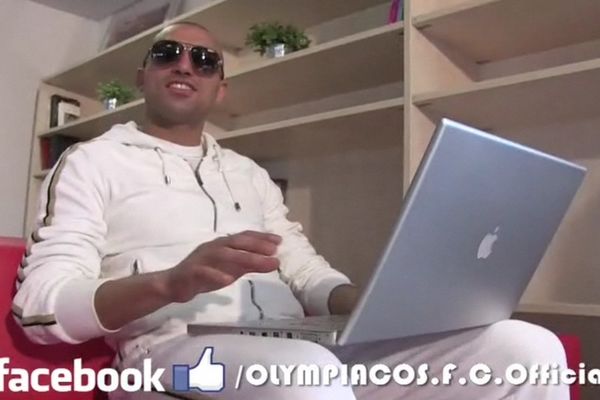 Ο Ολυμπιακός στο Facebook και το Τwitter (video)
