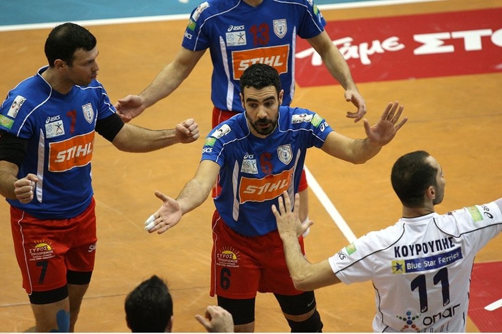 Συνάντηση με... καθυστέρηση για Φοίνικα-Λαμία