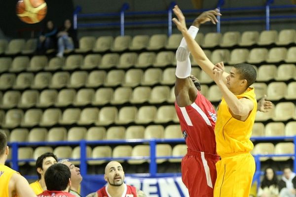 Απαλλάχθηκε το Περιστέρι