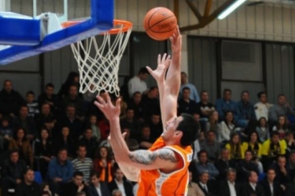 Γιόβοβιτς και με τη.. βούλα στο Περιστέρι