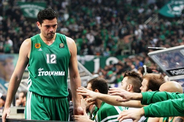 Ο Κώστας, το μήνυμα και τα …παρατράγουδα 