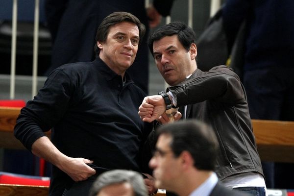 Όλοι βλέπουν… εξάστερο