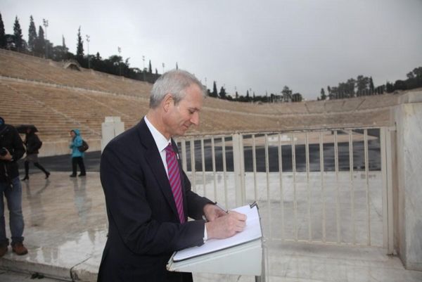 Ο Βρετανός ΥΠΕΞ στο Καλλιμάρμαρο