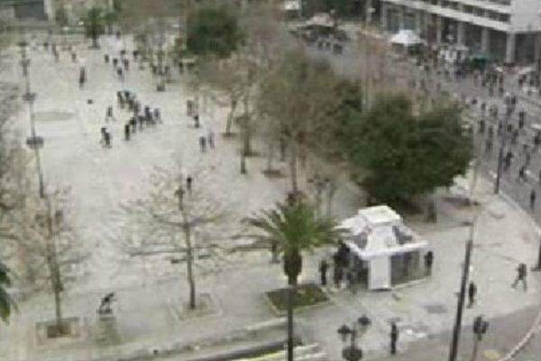 «Γαργάρα» από τα κανάλια τα επεισόδια στο Σύνταγμα