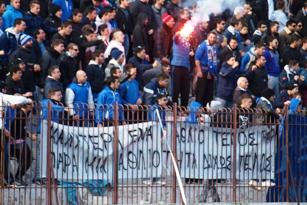 Πανό διαμαρτυρίας και ο Ιωνικός