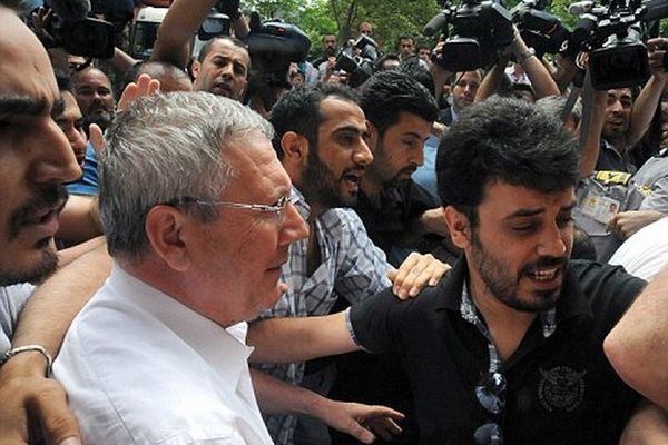 Διαμαρτυρίες στη δίκη για τα «στημένα» στην Τουρκία