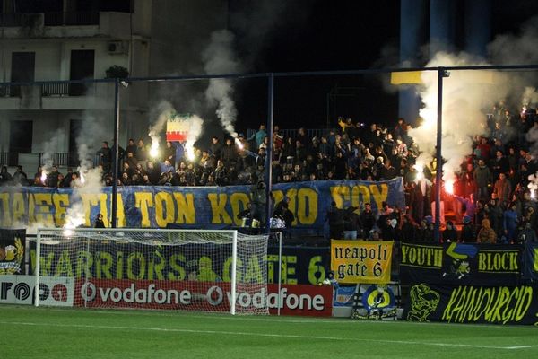 «Κυανοκίτρινο ποτάμι για τον Παναιτωλικό»