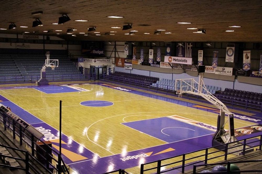Κεκλεισμένων των θυρών ο Ηρακλής