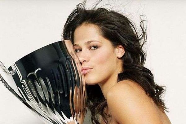 Η Άνα και τα... μπαλάκια της! (photos+video)