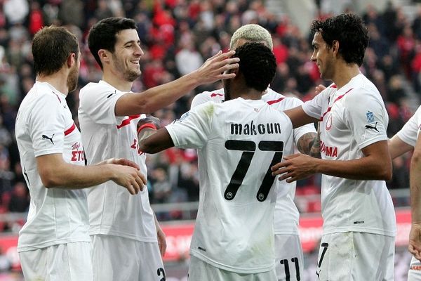 Με… σβηστές μηχανές ο Ολυμπιακός 2-0 τον Πανιώνιο (photos+videos)