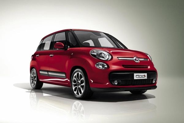 To Fiat 500L θα κάνει ντεμπούτο στη Γενεύη