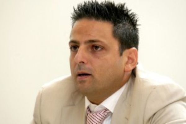 Γεωργαντζόγλου: «Γιατί όχι συγχώνευση;»