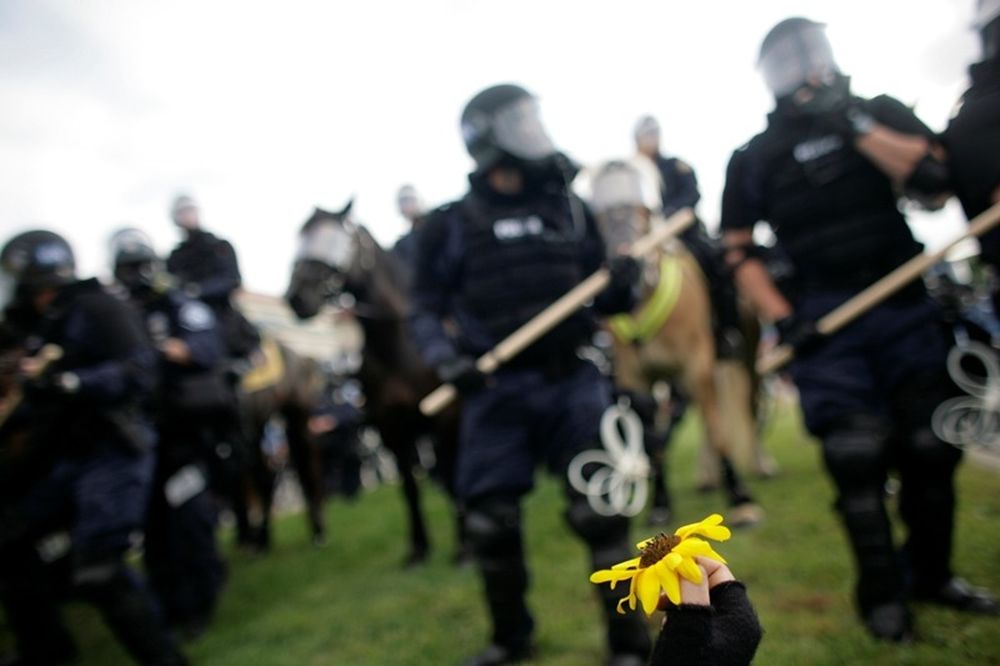 Γράμμα σε κάποιον που φορούσε μπλε…