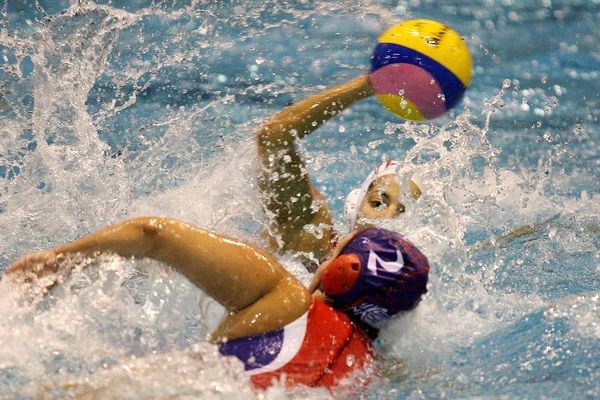 Στη «μάχη» ρίχνονται και πάλι οι γυναίκες