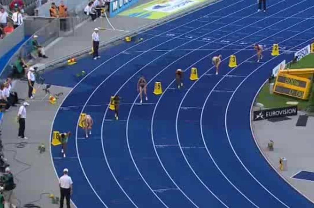 Η Γκολόβκινα 15:39.61 