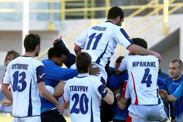 Χαρταετό για play off πέταξε η Καλλιθέα