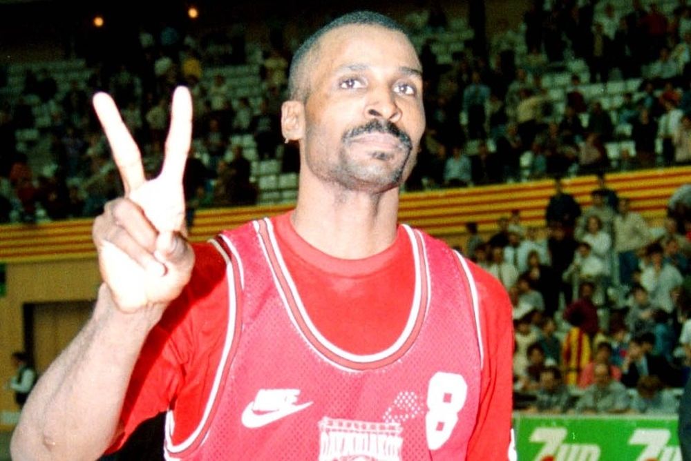 Ο Έντι… το πιστόλι!