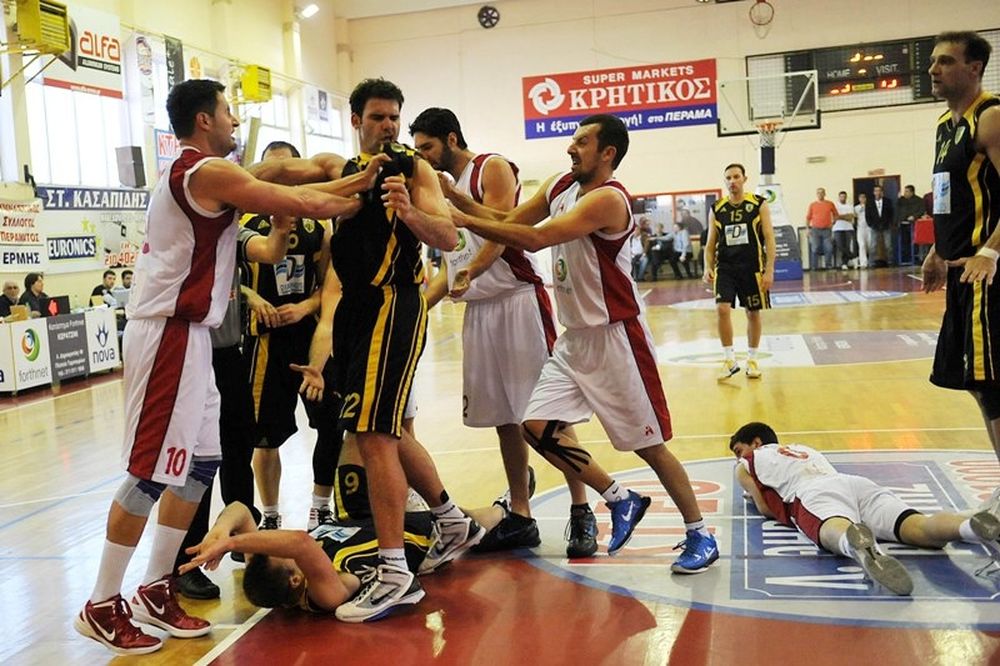 Καταγγέλλει Μίχαλο η ΑΕΚ