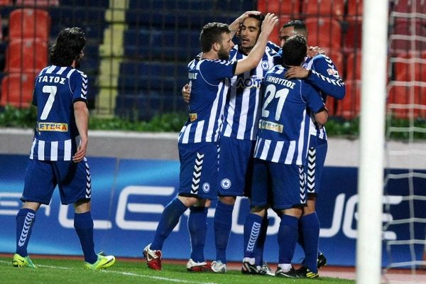 Τον έβγαλε από την… Πλατεία, τον οδηγεί στην Ευρώπη! (photos+videos)