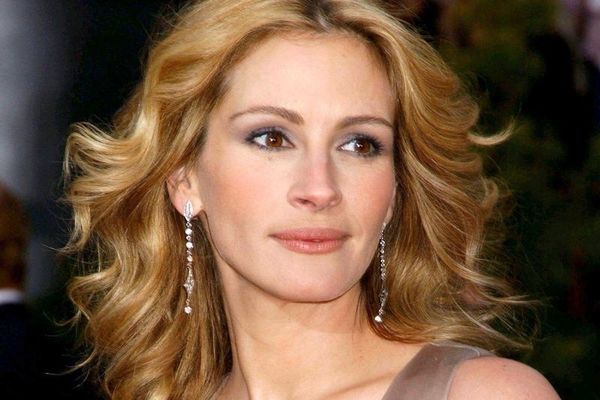 Julia Roberts: «Οι νέοι σταρ πάνε από την κορυφή στην αποτοξίνωση»