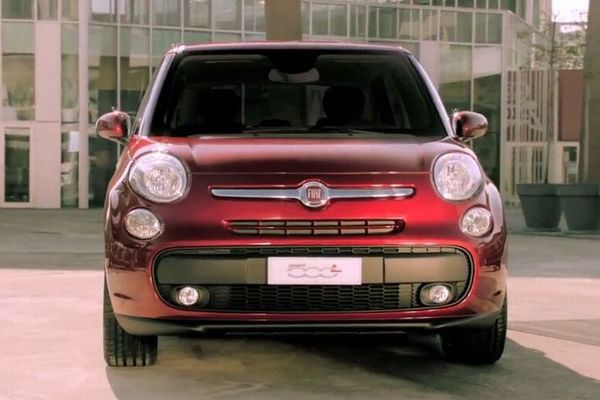Δείτε το Fiat 500L, λίγο καλύτερα