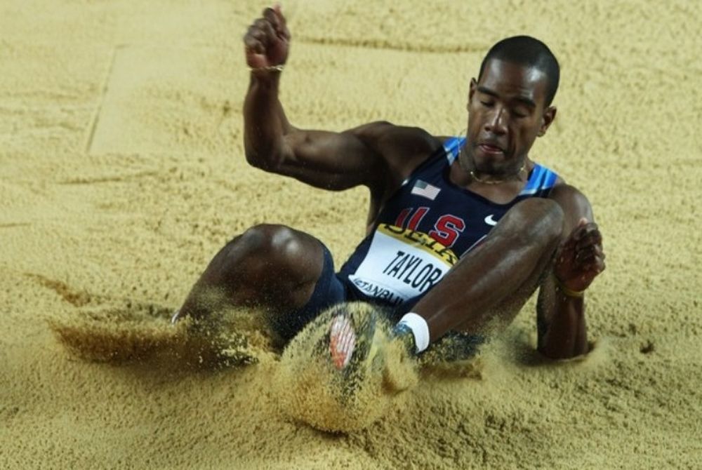 Ο Τέιλορ 17.39 και οι άλλοι με το ζόρι 