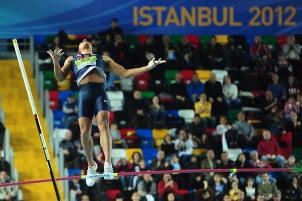 Ο Ίτον... περπατά για ρεκόρ