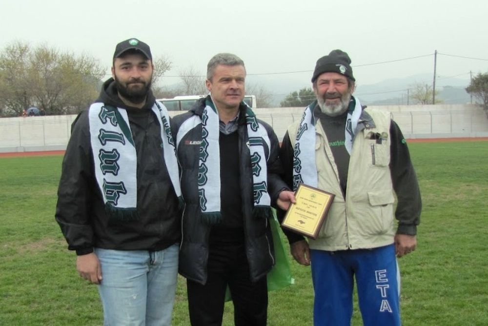 Τίμησαν τον Βαζέχα στη Σάμο